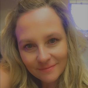 Meet your Posher, Carla